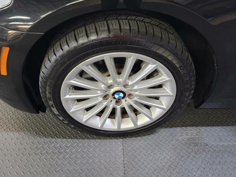 2012 BMW 5 Series Image 27