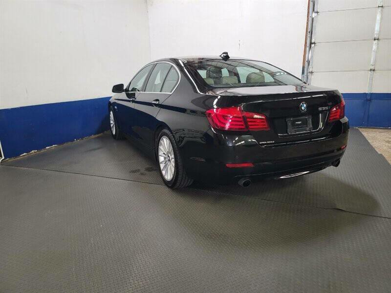 2012 BMW 5 Series Image 30