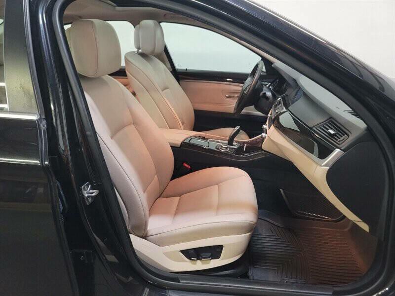 2012 BMW 5 Series Image 41