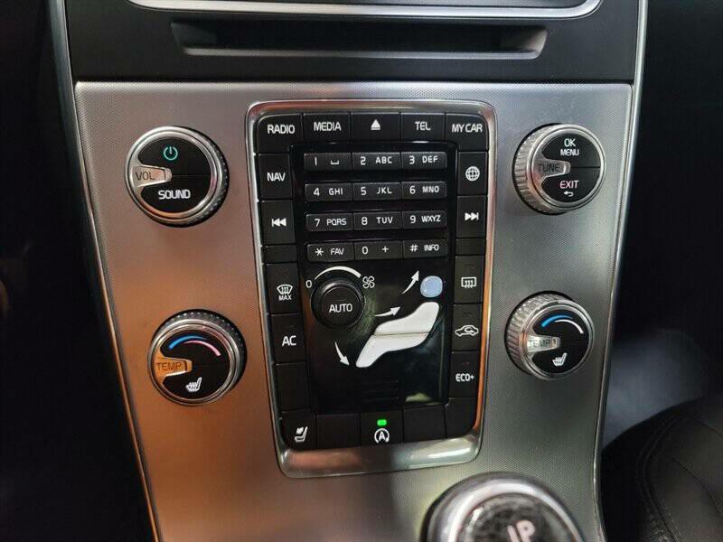 2017 Volvo S60 Image 12