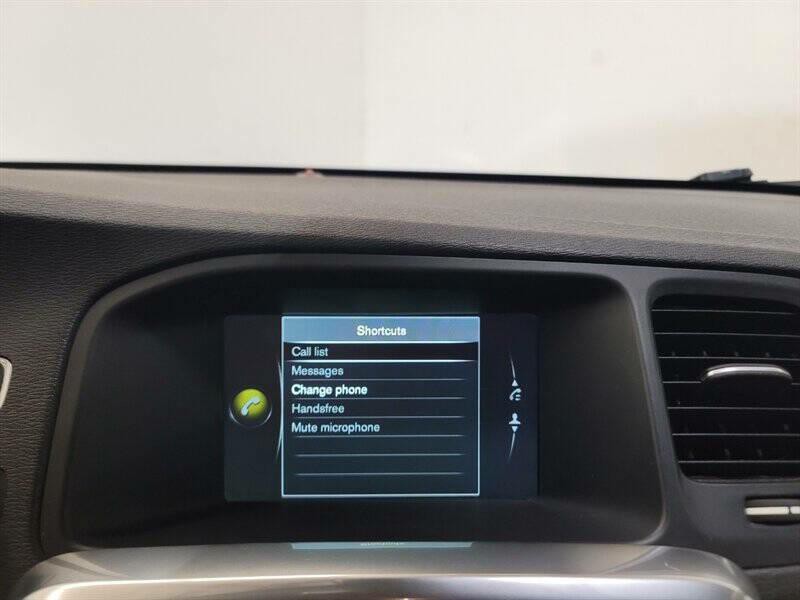 2017 Volvo S60 Image 16