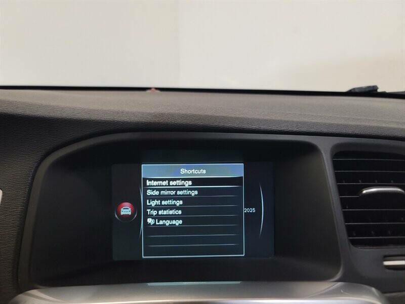 2017 Volvo S60 Image 17