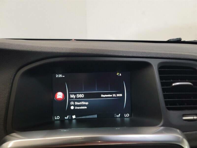 2017 Volvo S60 Image 18