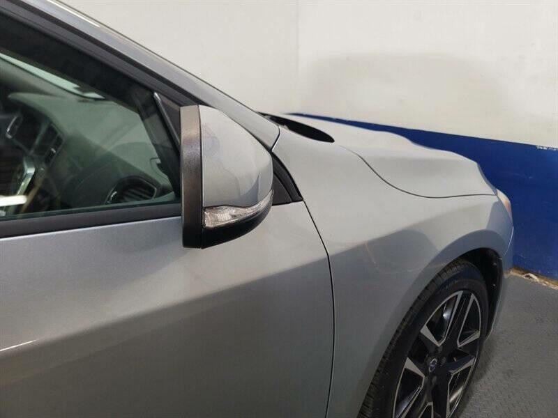 2017 Volvo S60 Image 34