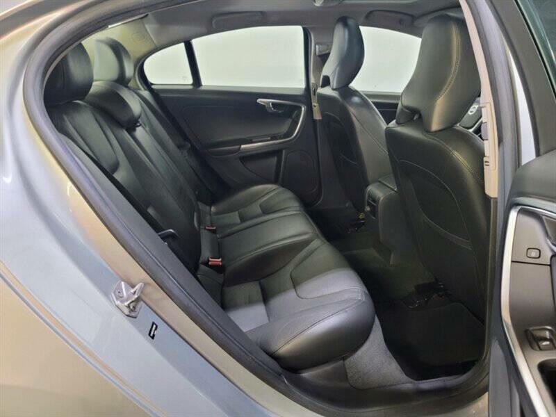 2017 Volvo S60 Image 35