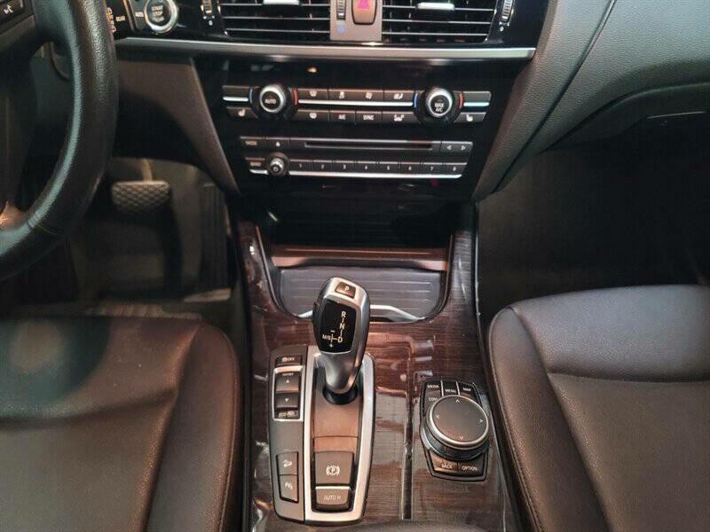 2017 BMW X3 Image 24