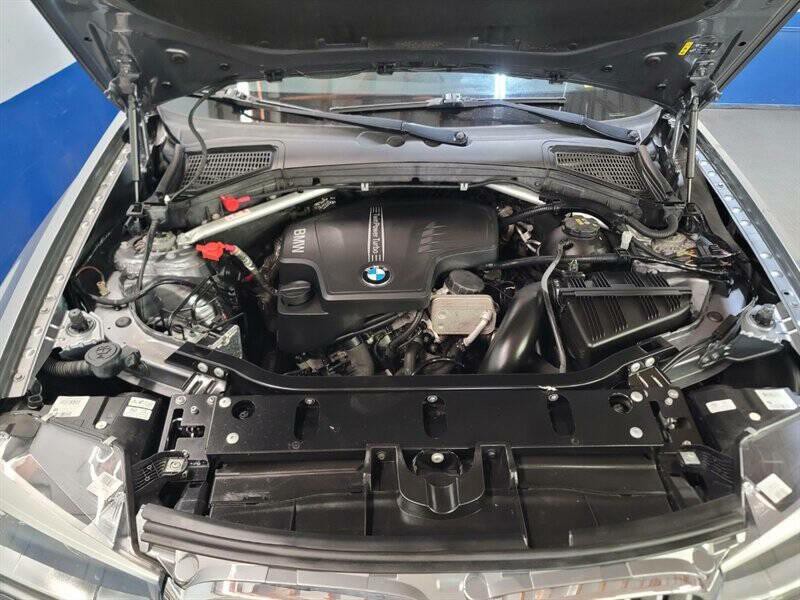 2017 BMW X3 Image 30