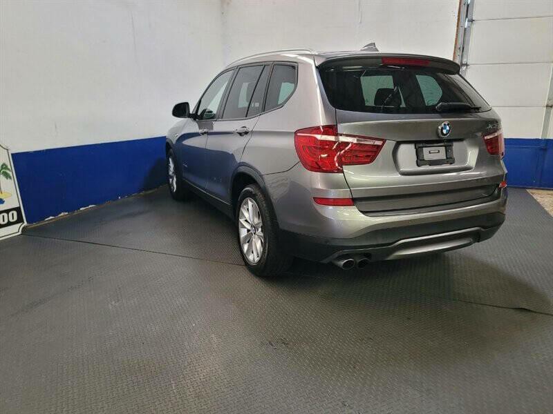 2017 BMW X3 Image 31