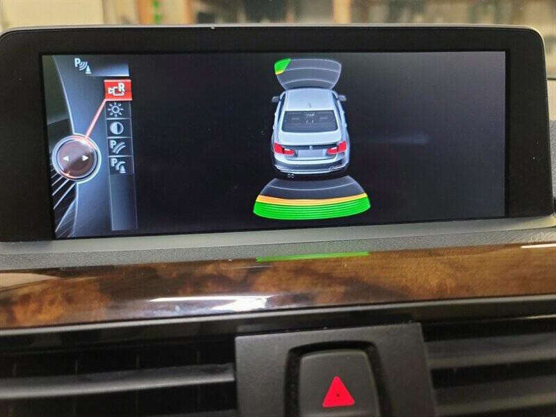 2015 BMW 3 Series Image 16