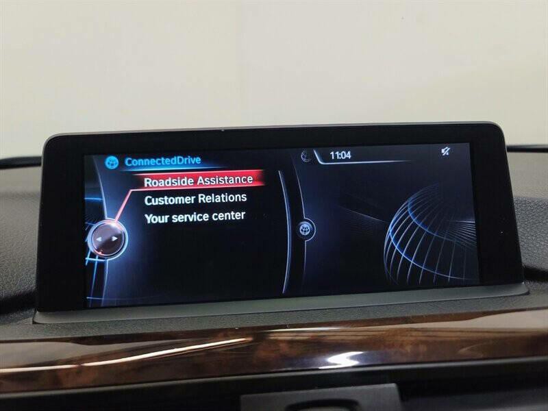 2015 BMW 3 Series Image 24