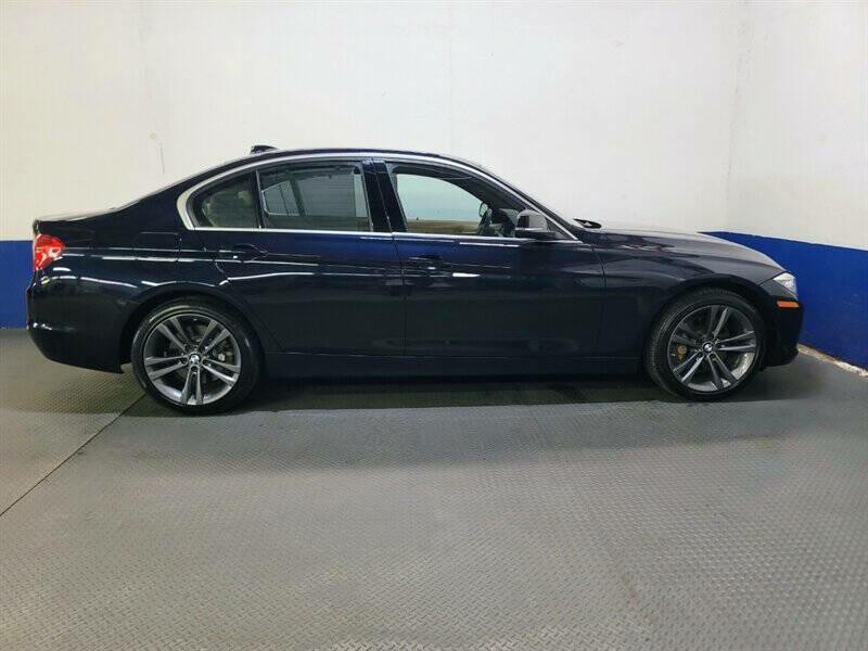 2015 BMW 3 Series Image 41