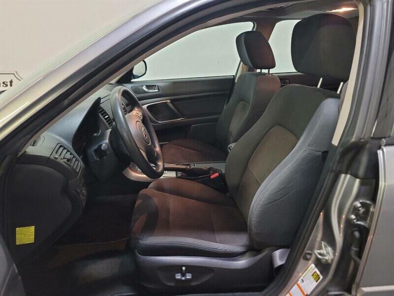 2008 Subaru Legacy Image 3