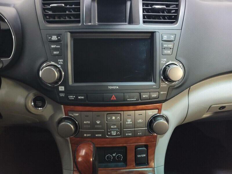 2010 Toyota Highlander Image 12
