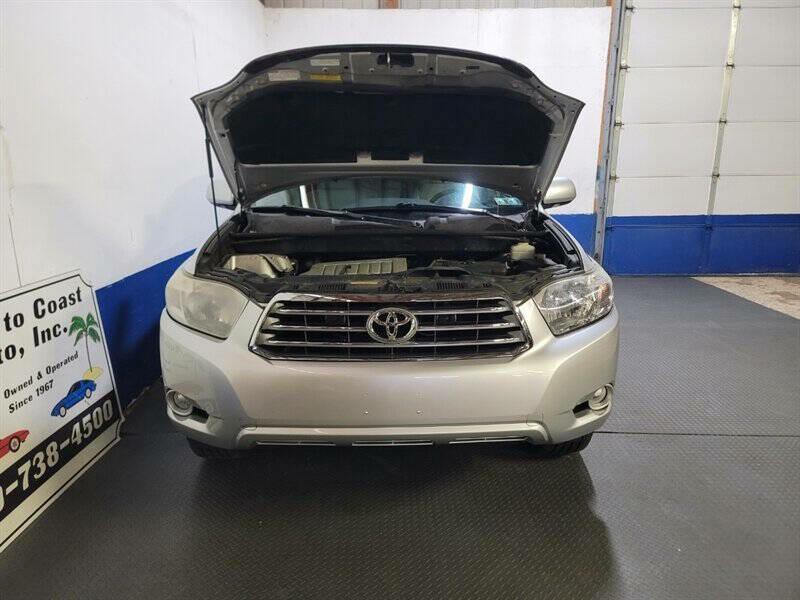 2010 Toyota Highlander Image 25