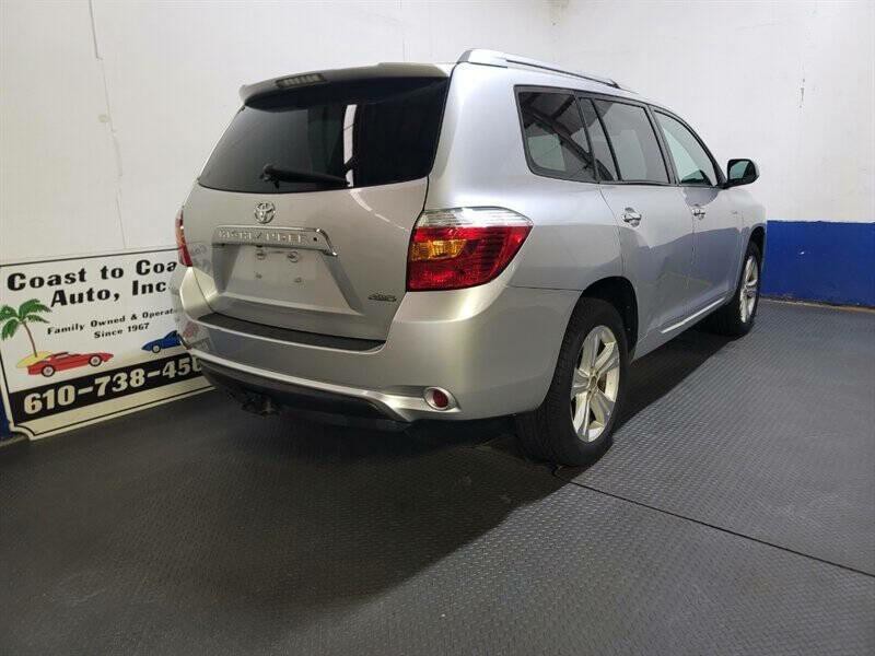 2010 Toyota Highlander Image 30