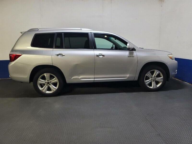 2010 Toyota Highlander Image 31
