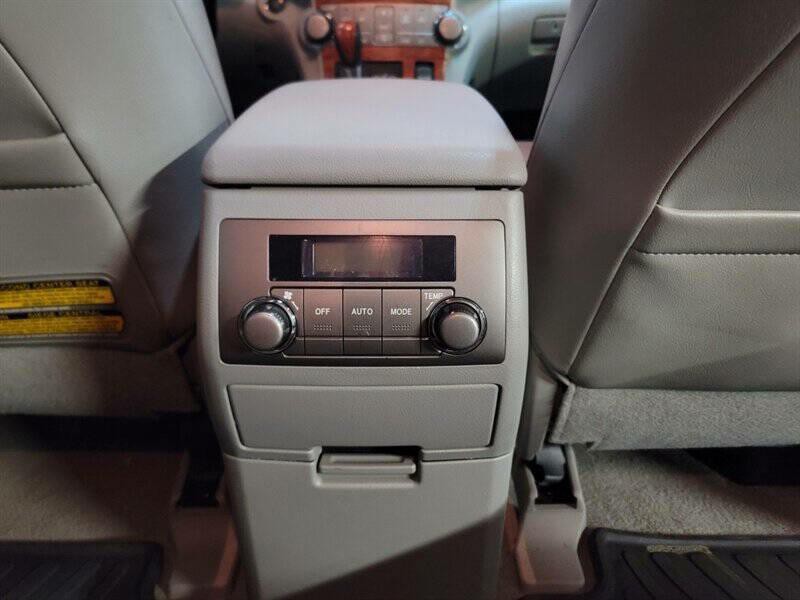 2010 Toyota Highlander Image 34
