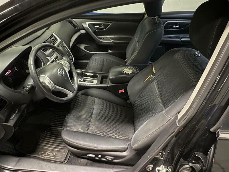 2016 Nissan Altima Image 4