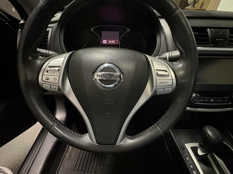 2016 Nissan Altima Image 8