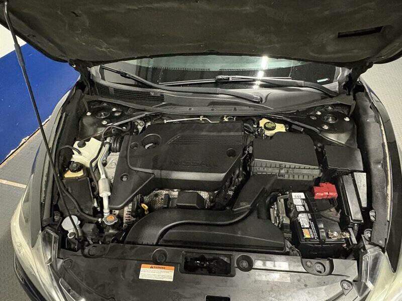 2016 Nissan Altima Image 10