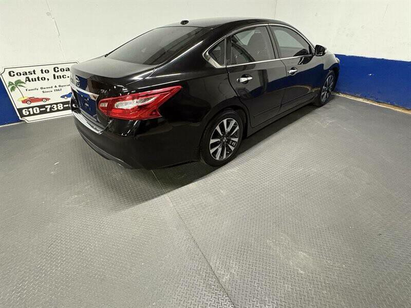 2016 Nissan Altima Image 12