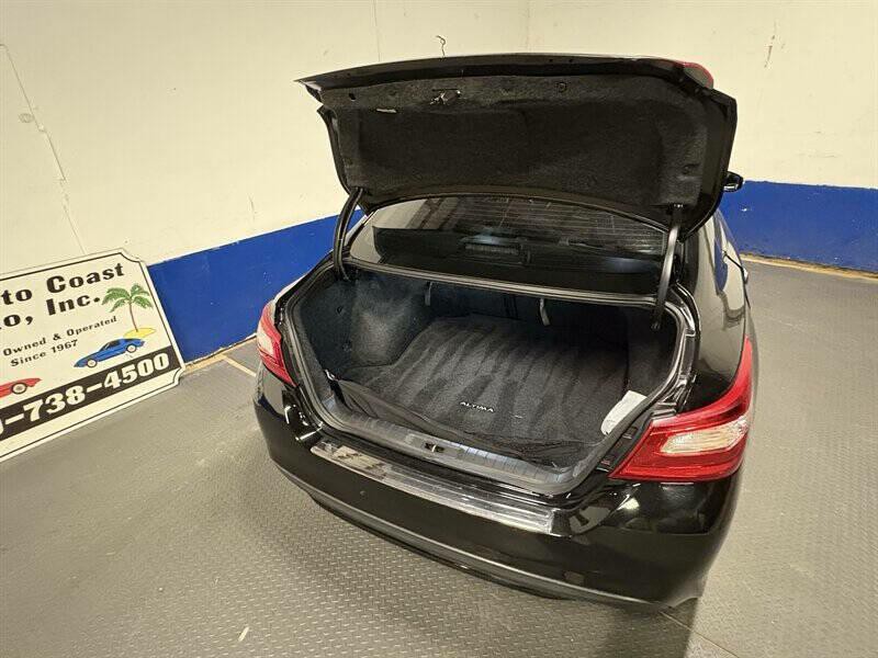 2016 Nissan Altima Image 13