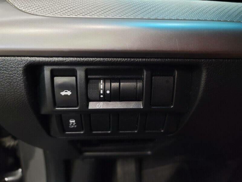 2018 Subaru Legacy Image 10