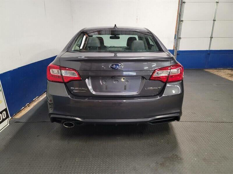 2018 Subaru Legacy Image 28
