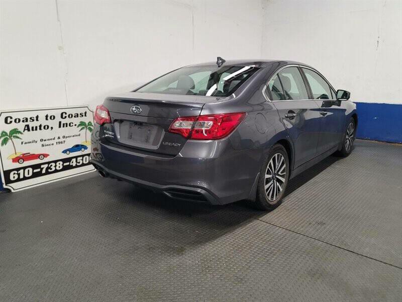 2018 Subaru Legacy Image 32