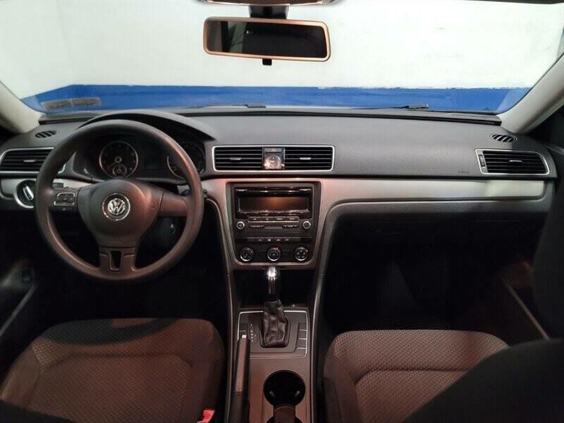 2014 Volkswagen Passat Image 7