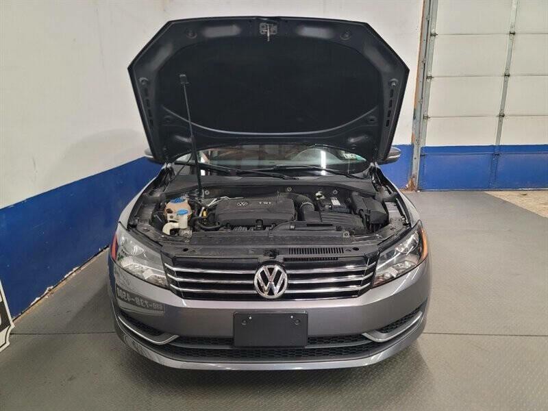 2014 Volkswagen Passat Image 14