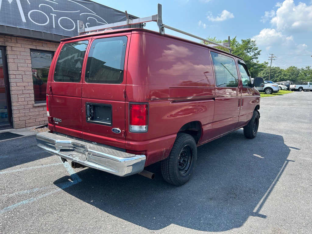 2000 Ford Econoline Image 3