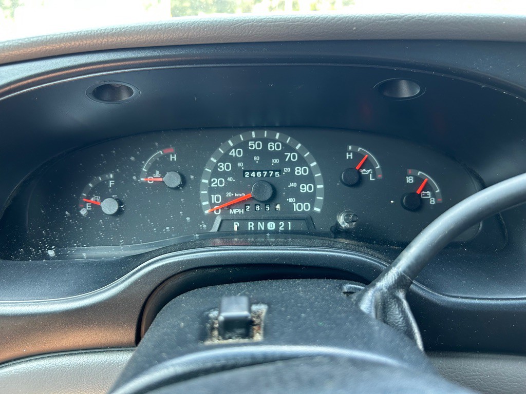 2000 Ford Econoline Image 13
