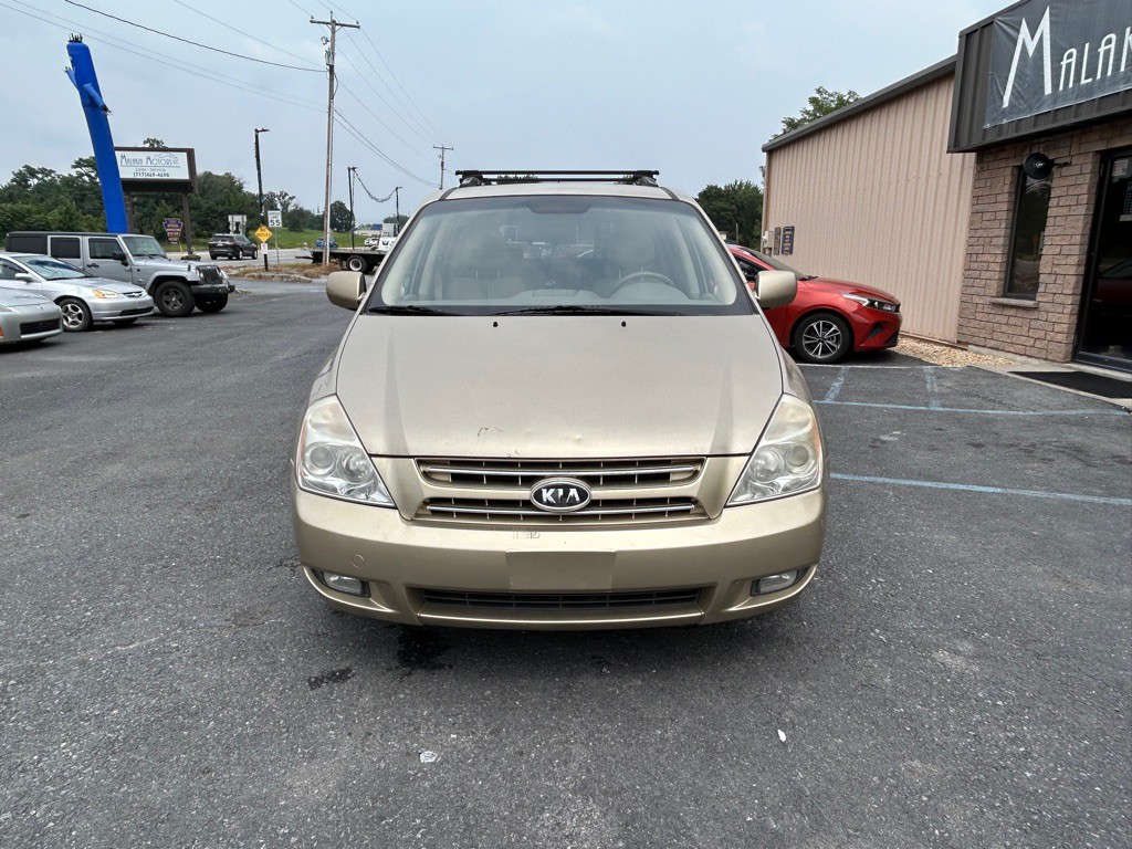2009 Kia Sedona Image 2