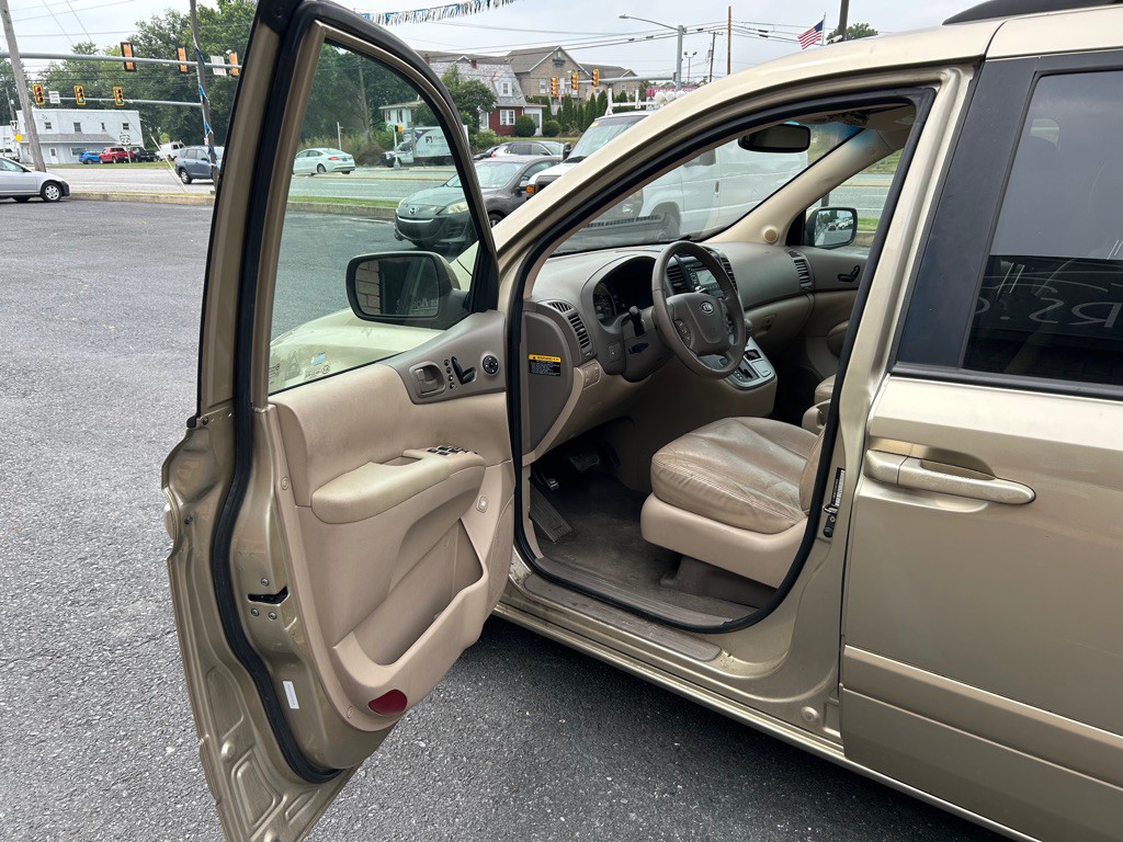 2009 Kia Sedona Image 8