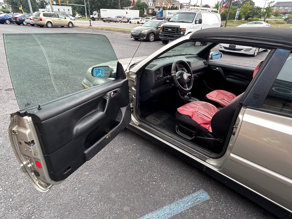 2000 Volkswagen Cabrio Image 9
