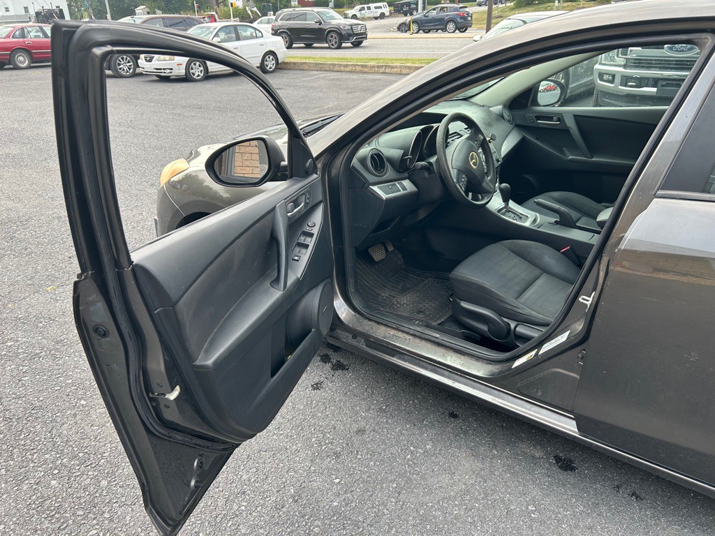 2010 Mazda Mazda3 Image 9