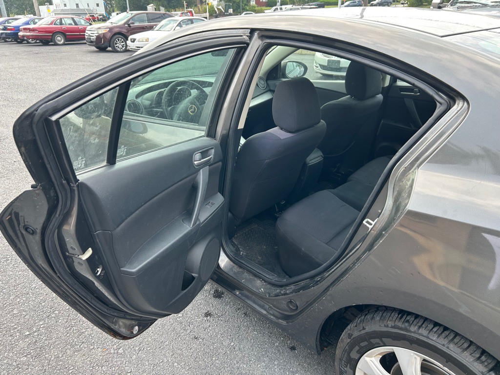 2010 Mazda Mazda3 Image 10