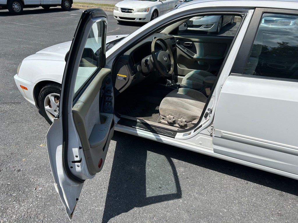2006 Hyundai Elantra Image 9