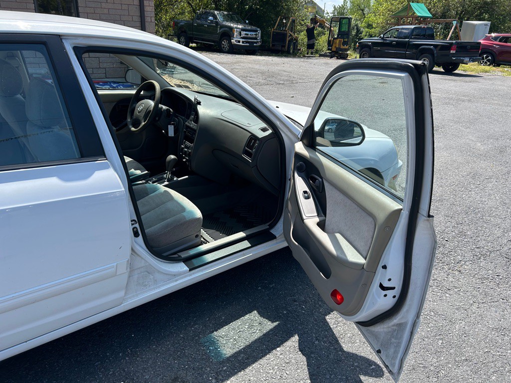 2006 Hyundai Elantra Image 11