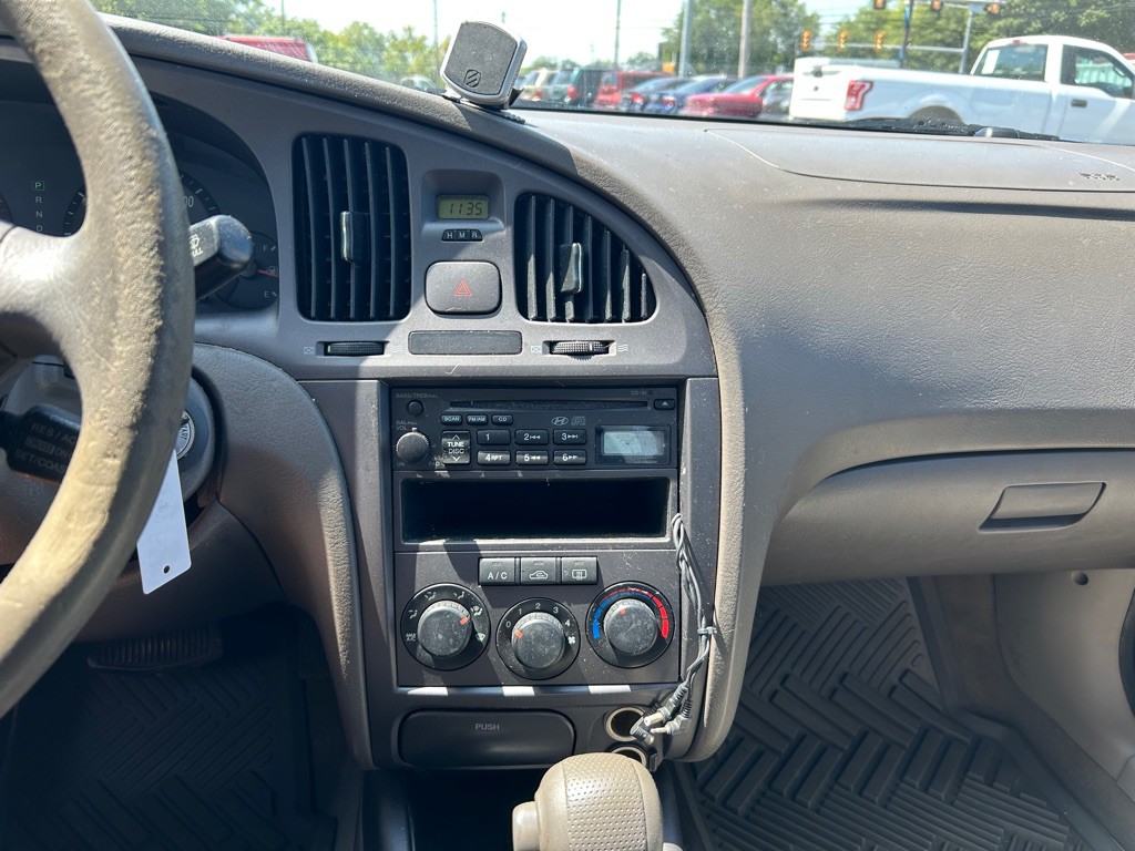 2006 Hyundai Elantra Image 15