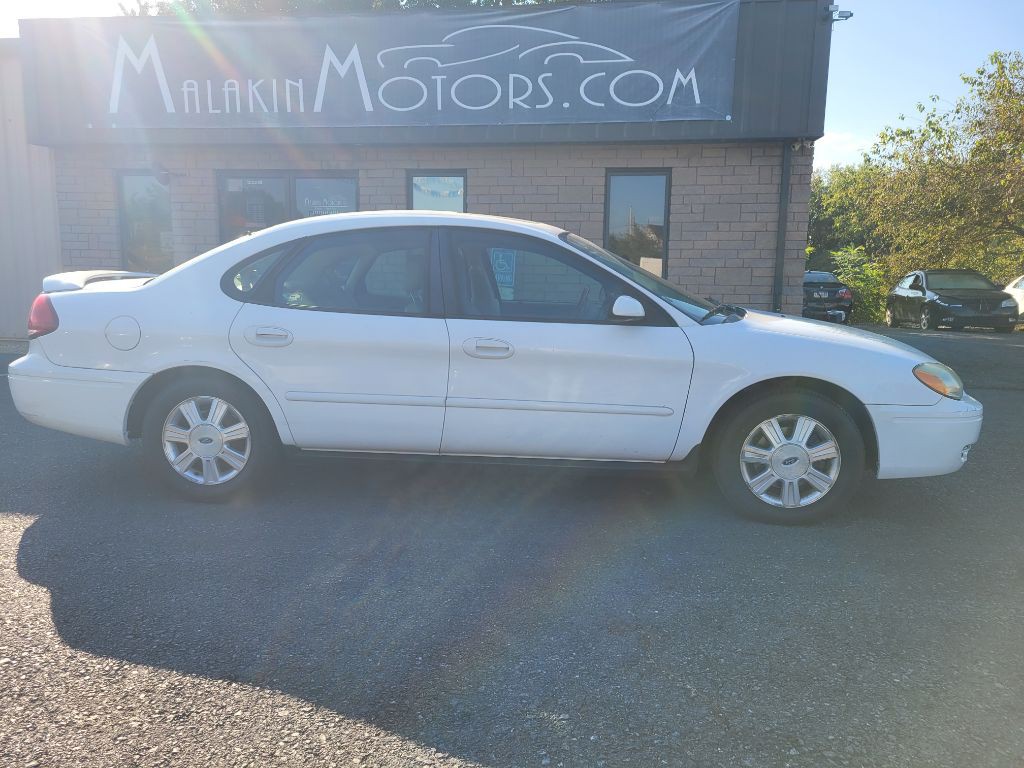 2005 Ford Taurus Image 2