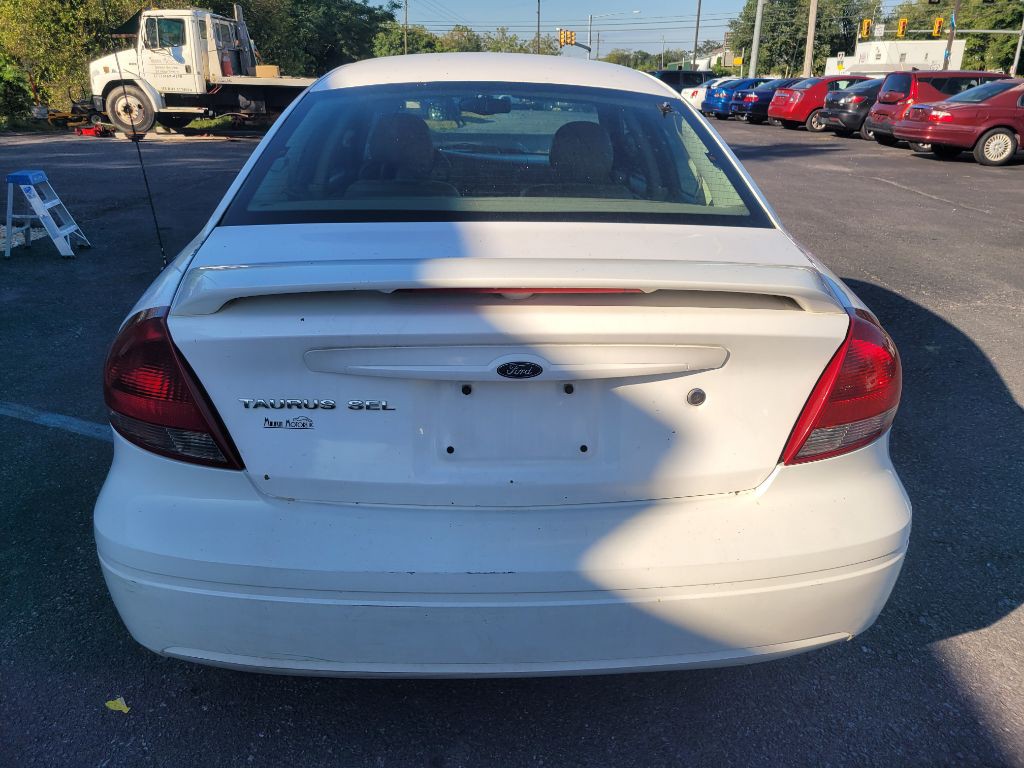 2005 Ford Taurus Image 4