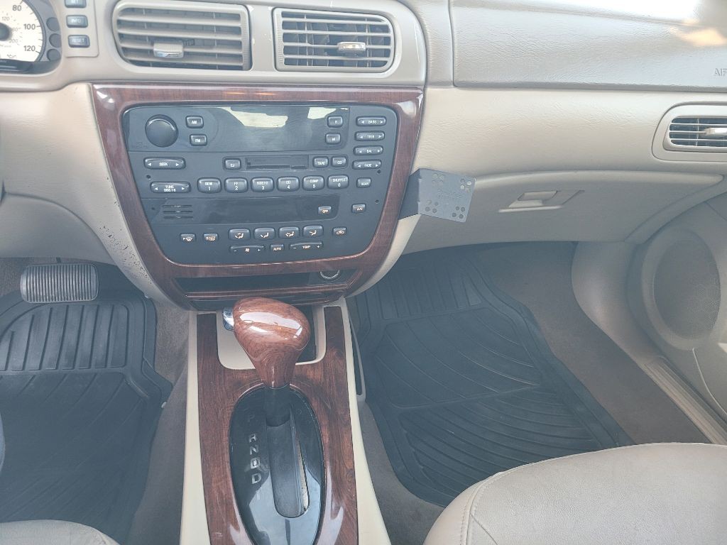 2005 Ford Taurus Image 13