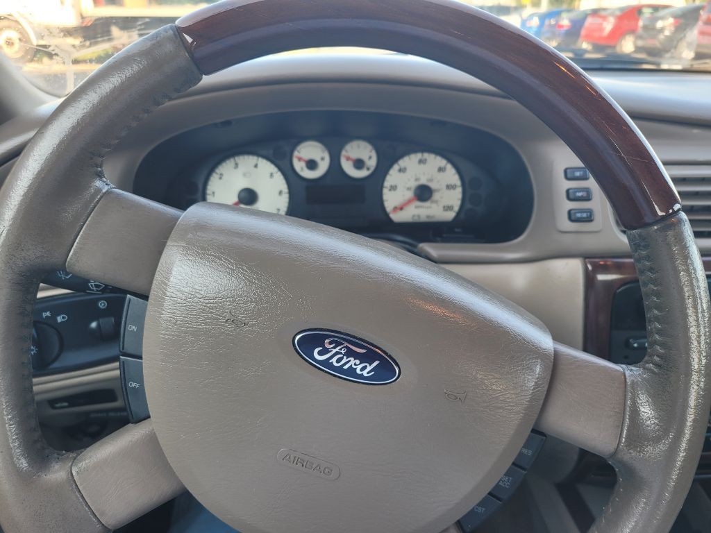 2005 Ford Taurus Image 14