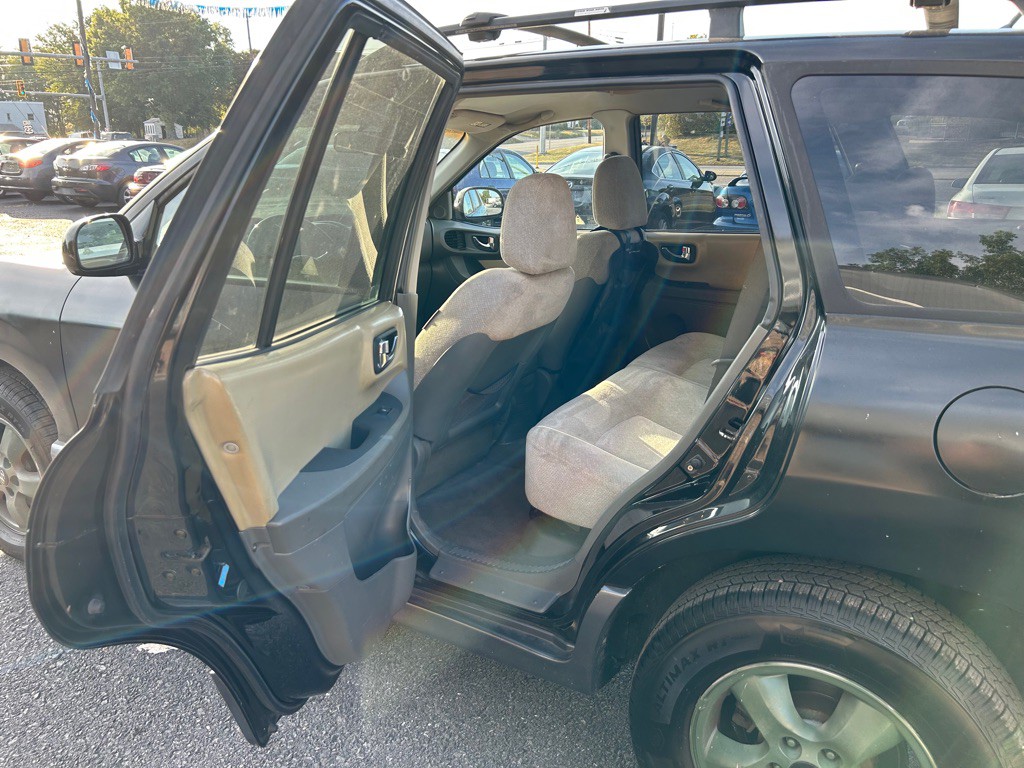 2005 Hyundai Santa Fe Image 10