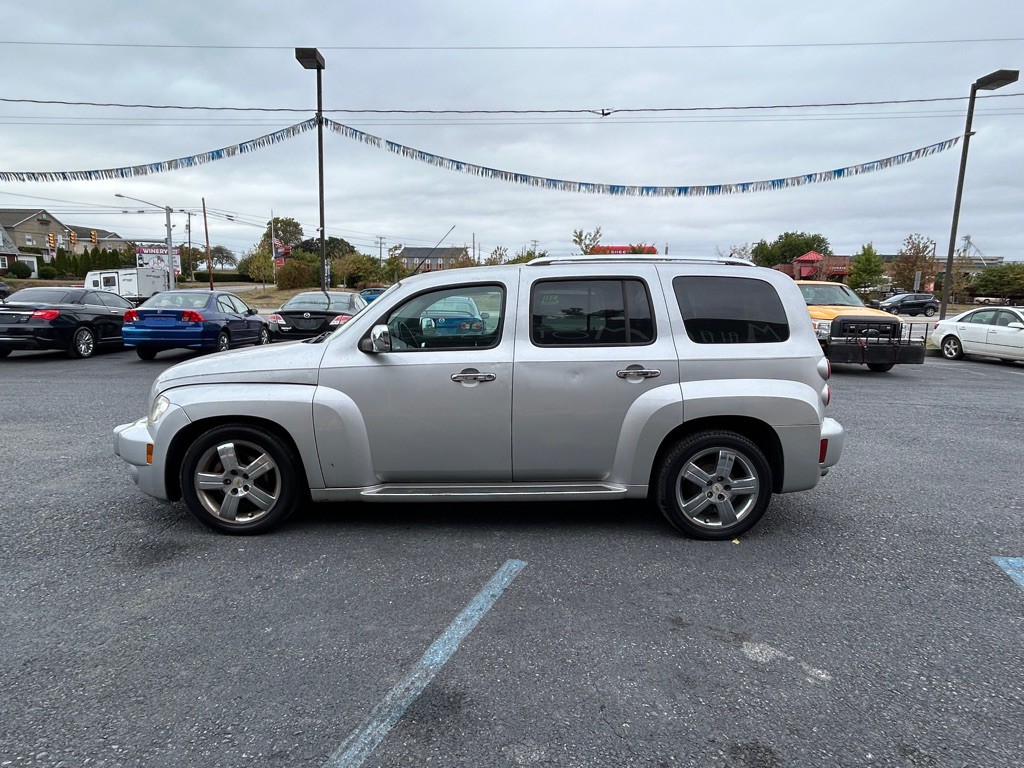 2011 Chevrolet HHR Image 4