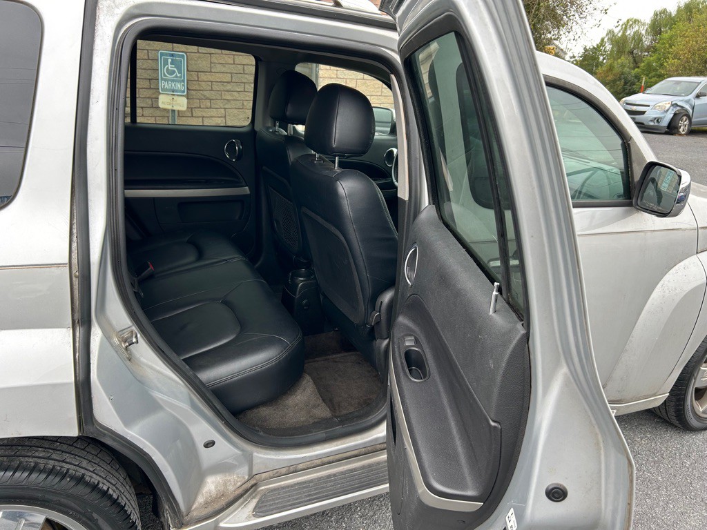 2011 Chevrolet HHR Image 12
