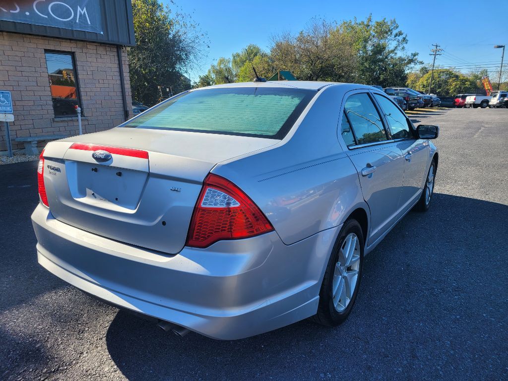 2011 Ford Fusion Image 3
