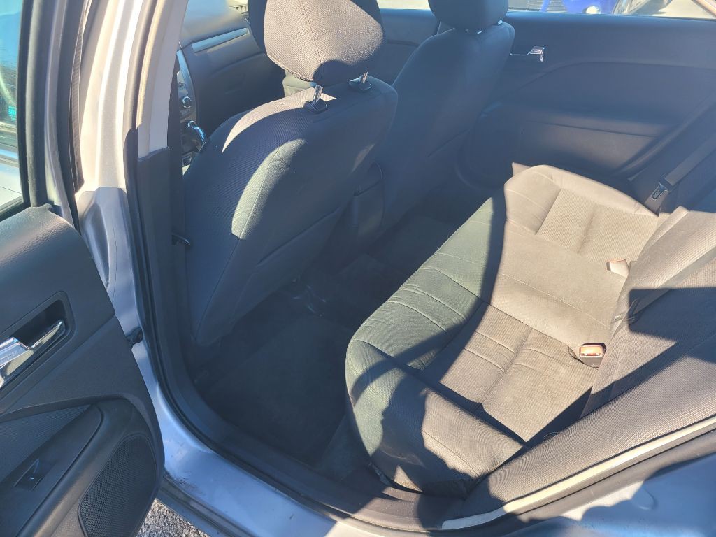 2011 Ford Fusion Image 10